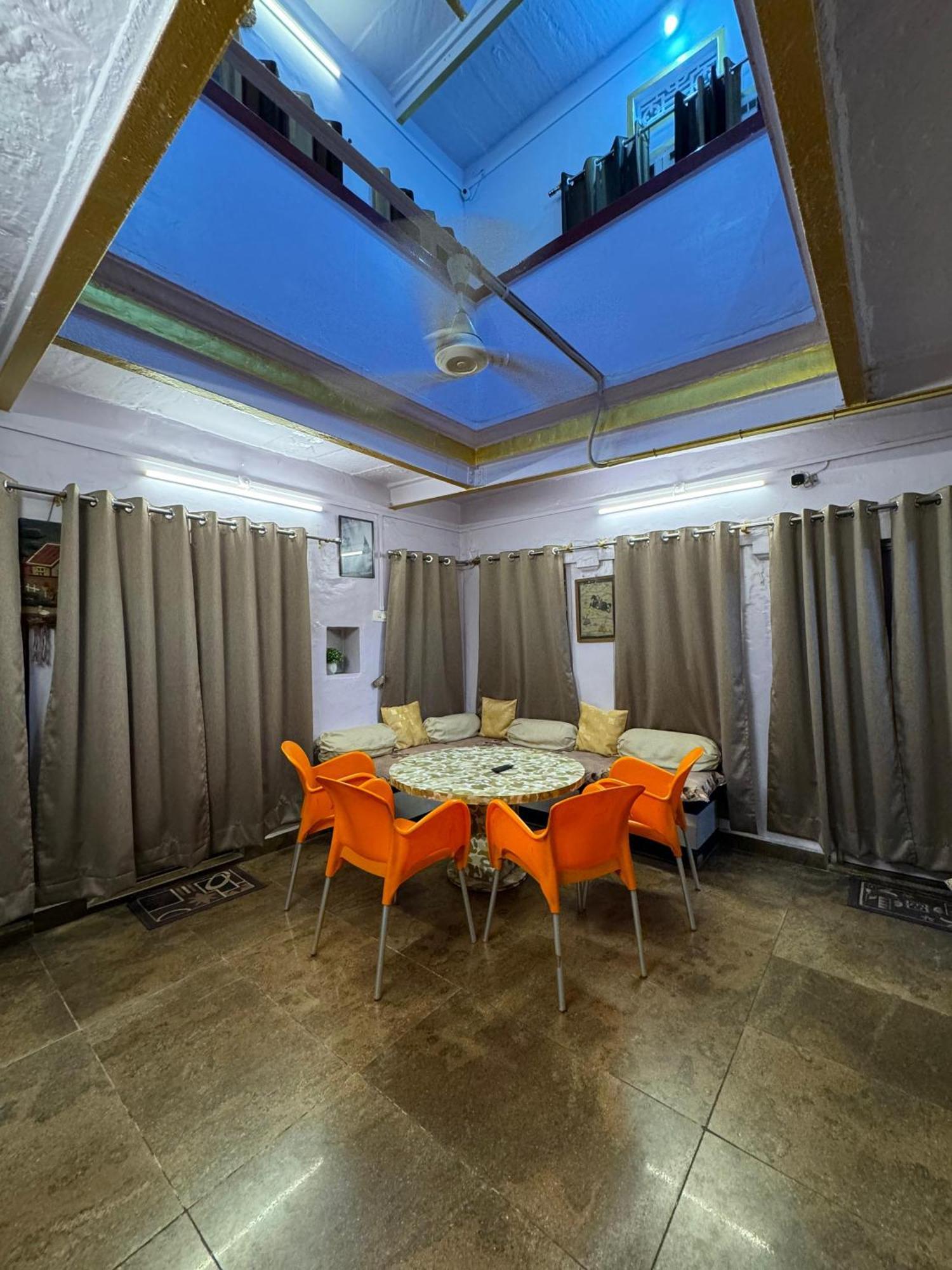 The Golden Lodge Varanasi Exterior foto